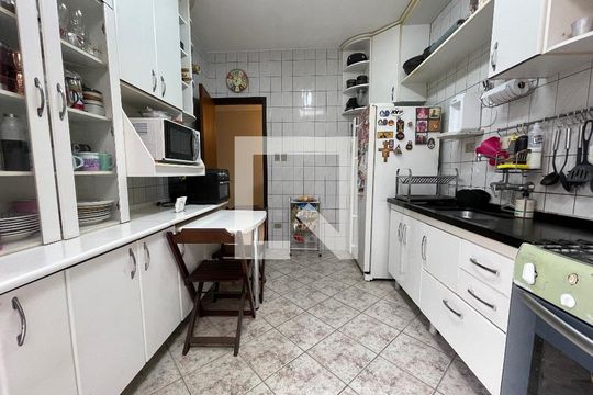 Cozinha de casa à venda com 5 quartos, 170m² em Conjunto Residencial Butanta, São Paulo