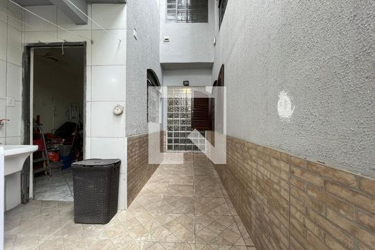 Quintal de casa à venda com 5 quartos, 170m² em Conjunto Residencial Butanta, São Paulo