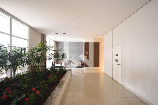 Hall Social de apartamento para alugar com 3 quartos, 104m² em Parque Reboucas, São Paulo