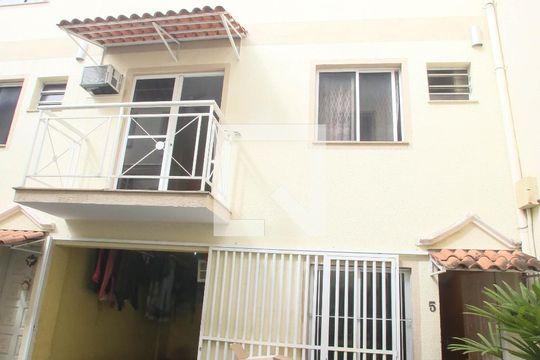 Fachada da Casa de casa de condomínio à venda com 3 quartos, 87m² em Taquara, Rio de Janeiro