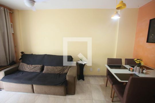 Sala de casa de condomínio à venda com 3 quartos, 87m² em Taquara, Rio de Janeiro