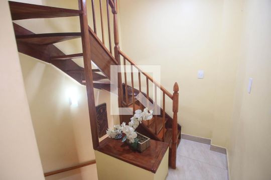 Escada de casa de condomínio à venda com 3 quartos, 87m² em Taquara, Rio de Janeiro