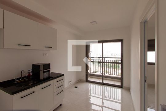 Cozinha de apartamento para alugar com 1 quarto, 29m² em Vila Independência, São Paulo