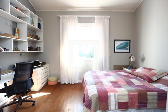 suíte 1 de casa de condomínio à venda com 3 quartos, 330m² em Jardim Vitoria Regia, São Paulo