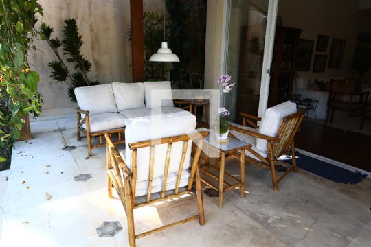 Varanda / Quintal / Piscina de casa de condomínio à venda com 3 quartos, 330m² em Jardim Vitoria Regia, São Paulo