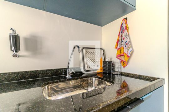 Cozinha de kitnet/studio à venda com 1 quarto, 24m² em Consolação, São Paulo