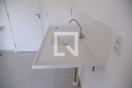 Cozinha de apartamento para alugar com 2 quartos, 42m² em Piqueri, São Paulo