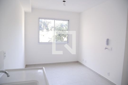 Sala de apartamento para alugar com 2 quartos, 42m² em Piqueri, São Paulo
