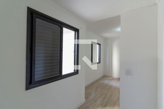 Closet da suíte de apartamento para alugar com 2 quartos, 71m² em Vila Carrao, São Paulo