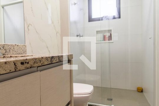 Banheiro da Suíte 1 de casa de condomínio para alugar com 3 quartos, 152m² em Tanquinho, Santana de Parnaíba