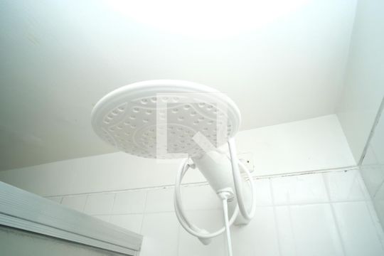 Banheiro de apartamento para alugar com 1 quarto, 54m² em Pinheiros, São Paulo
