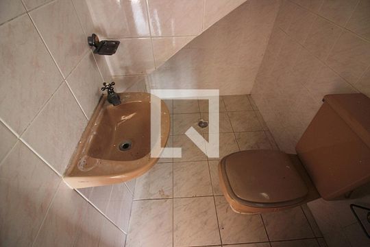 Lavabo de casa para alugar com 4 quartos, 216m² em Nova Petrópolis, São Bernardo do Campo