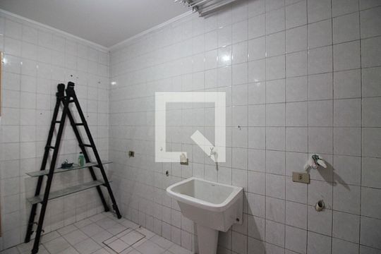 Área de Serviço de casa para alugar com 4 quartos, 216m² em Nova Petrópolis, São Bernardo do Campo