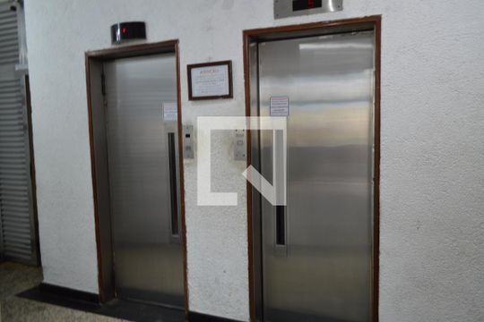 Elevadores de apartamento à venda com 1 quarto, 30m² em Liberdade, São Paulo