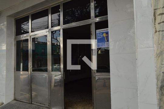 Fachada + Plaquinha de apartamento à venda com 1 quarto, 30m² em Liberdade, São Paulo