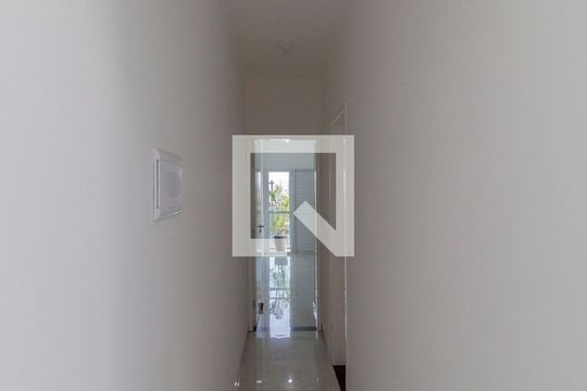 Corredor de casa à venda com 3 quartos, 430m² em Vila Marieta, São Paulo