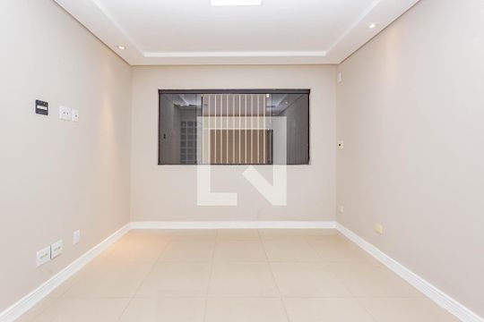 Sala de casa à venda com 4 quartos, 216m² em Parque Bristol, São Paulo