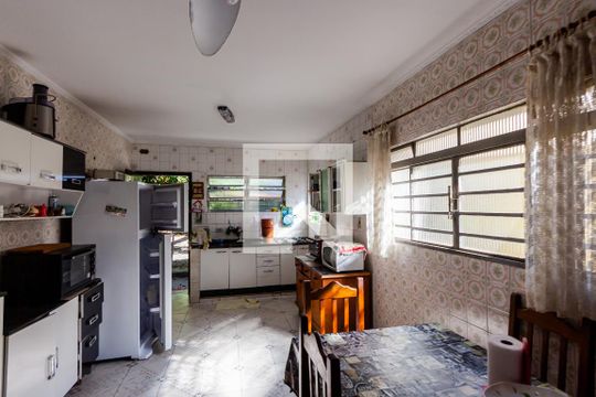 Cozinha de casa à venda com 3 quartos, 221m² em Santa Terezinha, Santo André