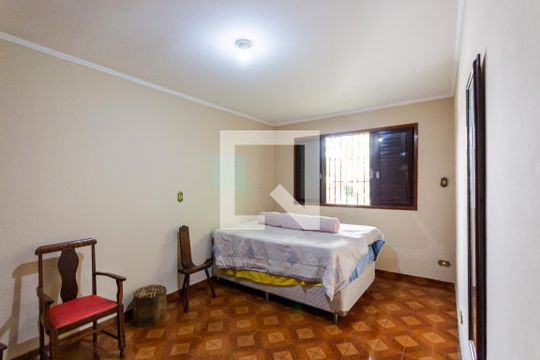 Quarto de casa à venda com 3 quartos, 221m² em Santa Terezinha, Santo André