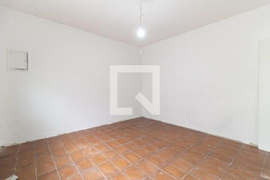 Sala de casa à venda com 3 quartos, 100m² em Vila Caraguatá, São Paulo
