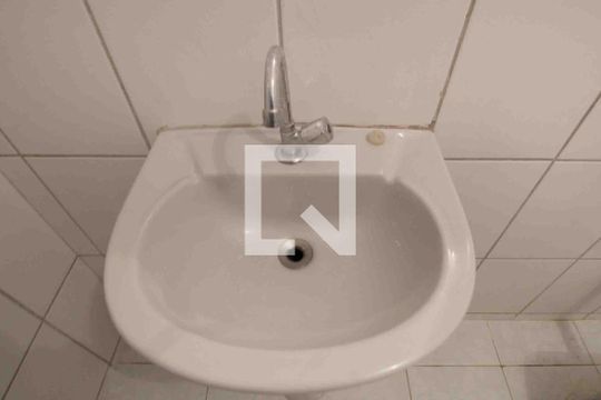 Banheiro de casa para alugar com 2 quartos, 72m² em Jardim Santo Amaro, Sorocaba
