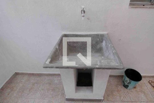 Área de Serviço de casa para alugar com 2 quartos, 72m² em Jardim Santo Amaro, Sorocaba