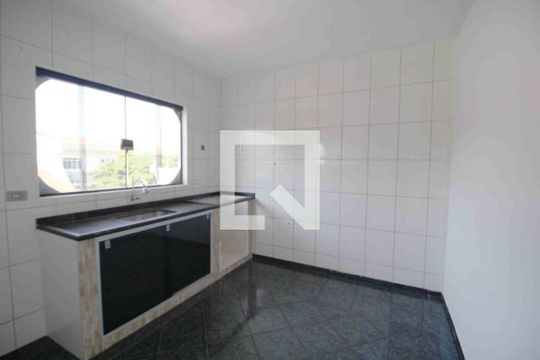 Cozinha de casa para alugar com 3 quartos, 82m² em Jardim Santo Amaro, Sorocaba
