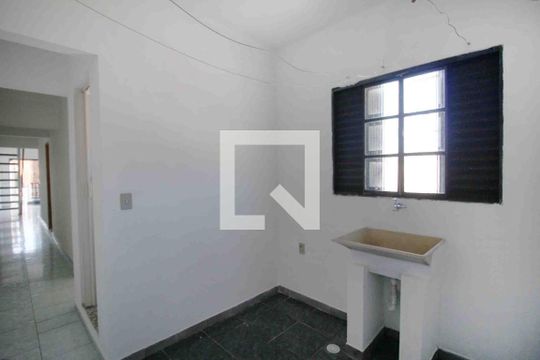Área de Serviço de casa para alugar com 3 quartos, 82m² em Jardim Santo Amaro, Sorocaba