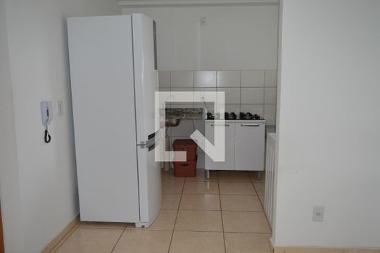 Cozinha de apartamento à venda com 2 quartos, 43m² em Ch Reunidas St Terezinha, Contagem