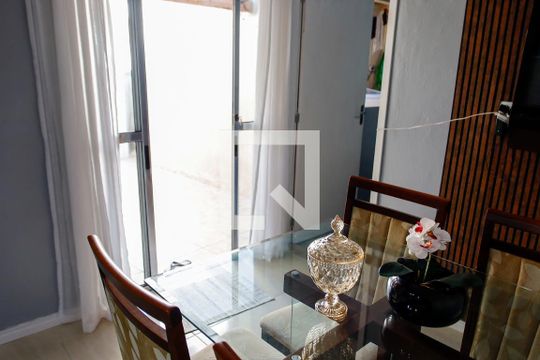 sala de casa à venda com 2 quartos, 160m² em Vila Yolanda, Osasco