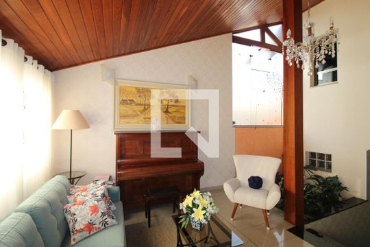 Sala 1 de casa à venda com 4 quartos, 400m² em Vila Ré, São Paulo