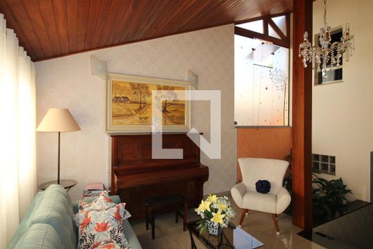 Sala 1 de casa à venda com 4 quartos, 400m² em Vila Ré, São Paulo