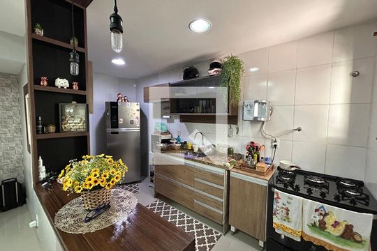 Cozinha de casa de condomínio à venda com 2 quartos, 68m² em Irajá, Rio de Janeiro