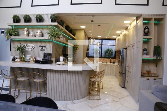 Cozinha de casa de condomínio à venda com 3 quartos, 350m² em City América, São Paulo