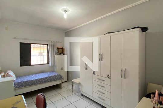 Quarto 1 de casa à venda com 2 quartos, 120m² em Vila Leme, São Paulo