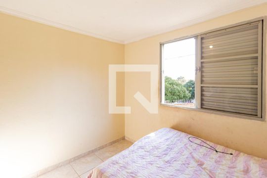 Quarto 1 de apartamento para alugar com 2 quartos, 65m² em Jardim Maria Beatriz, Carapicuíba