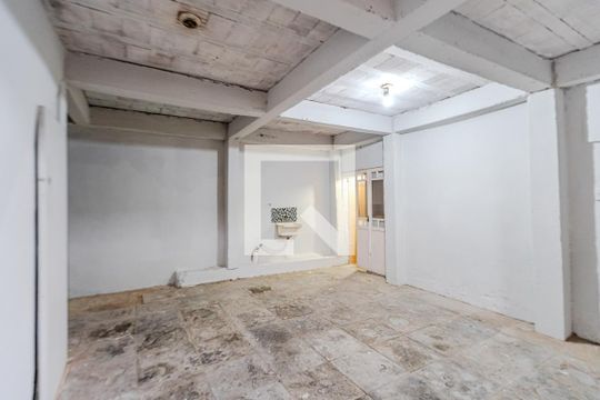 Garagem e Área de Serviço de casa para alugar com 2 quartos, 55m² em Vila São José, Porto Alegre