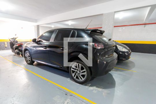 Garagem de apartamento à venda com 4 quartos, 135m² em Vila São Pedro, Santo André