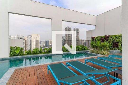Piscina de apartamento para alugar com 2 quartos, 69m² em Jardim das Acácias, São Paulo