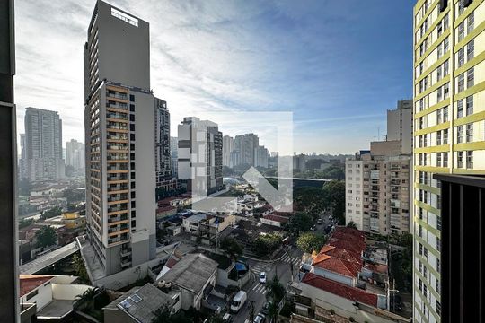 Vista Quarto 1 de apartamento para alugar com 2 quartos, 69m² em Jardim das Acácias, São Paulo