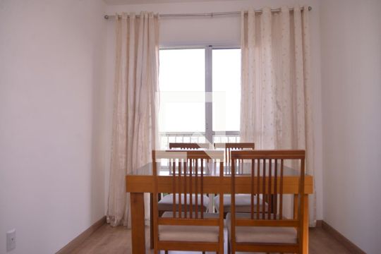Sala de apartamento para alugar com 2 quartos, 54m² em Vila Príncipe de Gales, Santo André