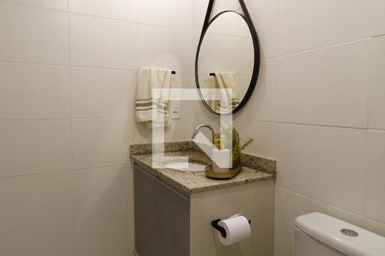 Banheiro de kitnet/studio para alugar com 1 quarto, 25m² em Vila Olímpia, São Paulo