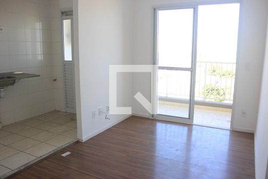 Sala de apartamento à venda com 2 quartos, 55m² em Vila Galvão, Guarulhos