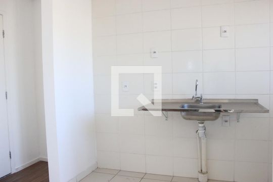 Cozinha de apartamento à venda com 2 quartos, 55m² em Vila Galvão, Guarulhos