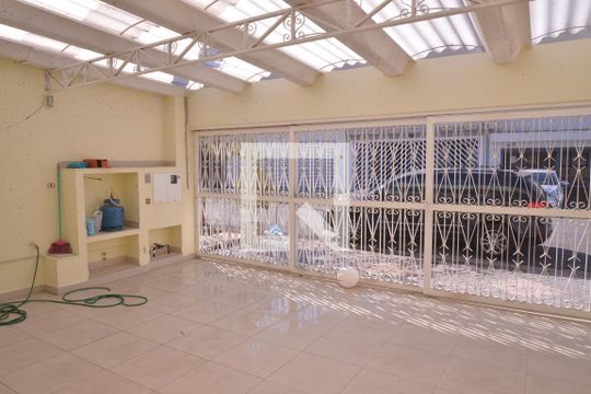 Área comum de casa à venda com 3 quartos, 256m² em Campestre, Santo André