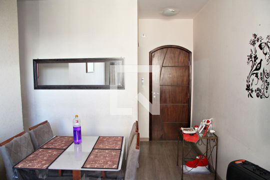Sala de apartamento à venda com 2 quartos, 70m² em Vila Leonor, Guarulhos