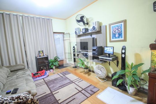 Casa à venda com 4 quartos, 185m² em Vila Regente Feijó, São Paulo
