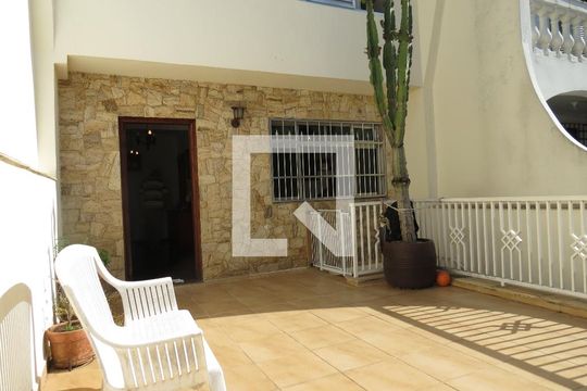 Varanda Sala de casa à venda com 4 quartos, 200m² em Vila Cruz das Almas, São Paulo