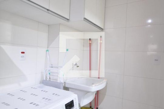 Area de serviço de apartamento para alugar com 1 quarto, 26m² em Vila Nivi, São Paulo