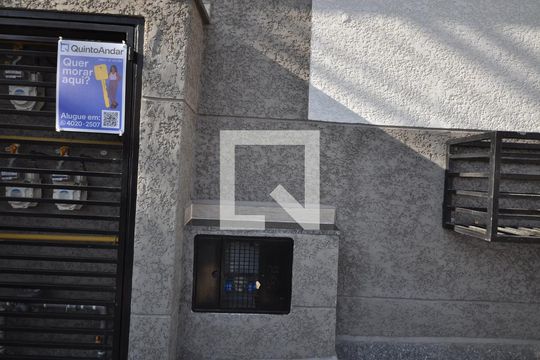 Fachada de apartamento para alugar com 1 quarto, 26m² em Vila Nivi, São Paulo